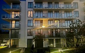 Tuż przy plaży - nowoczesny apartament z tarasem i pięknym widokiem na Bałtyk